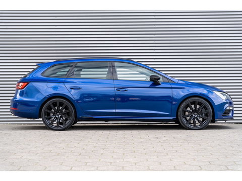 SEAT Leon ST 2.0 TSI CUPRA 4DRIVE PERFORMANCE PANO BREMBO