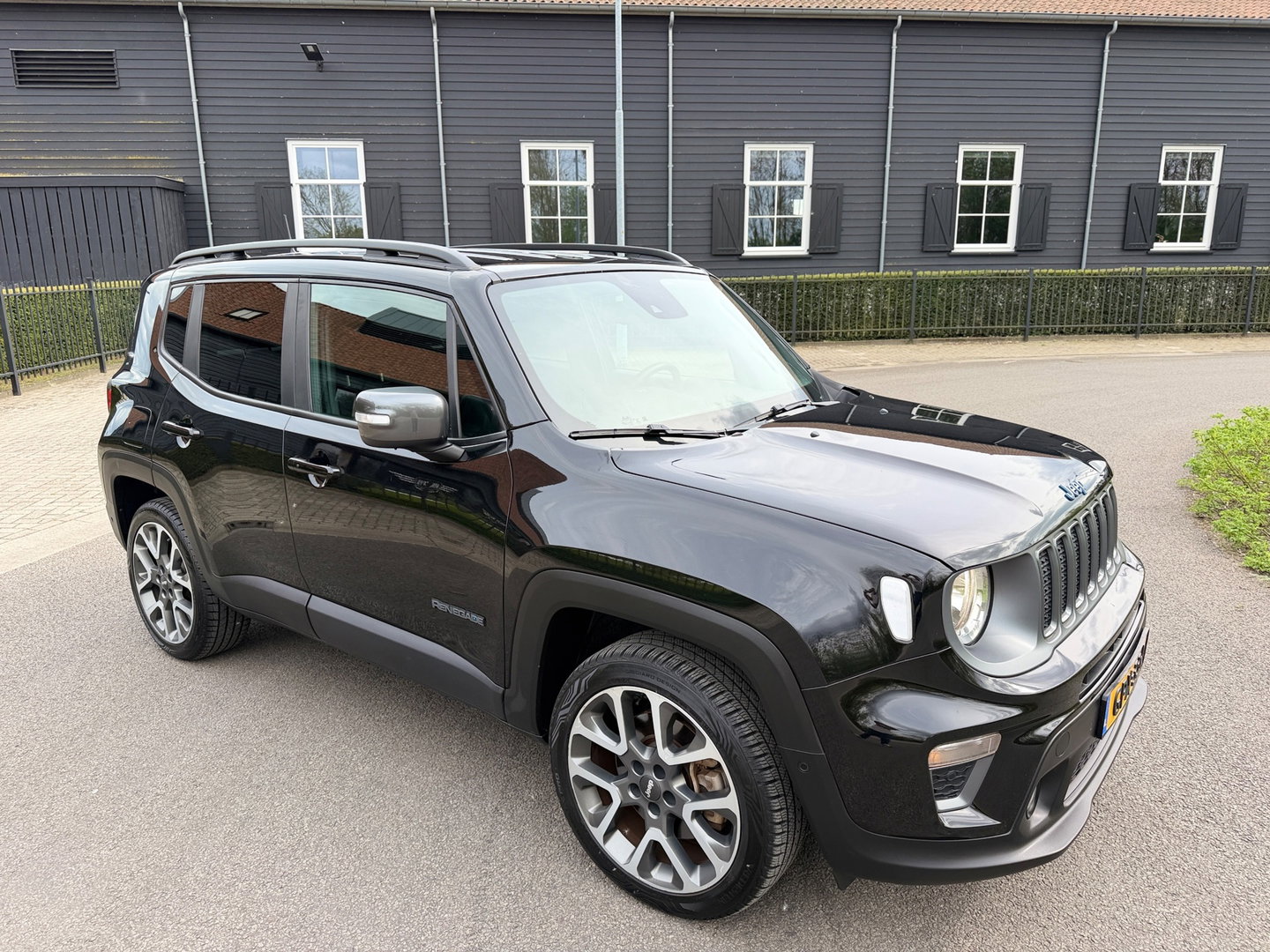 Jeep Renegade 4xe AWD 240 Plug-in Hybrid Electric S Automaat Airco/Ecc Navi Camera