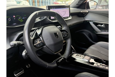 Peugeot 2008 1.2 PT GT-LINE 130PK AUTOMAAT LMV NAVI PDC-CAMERA