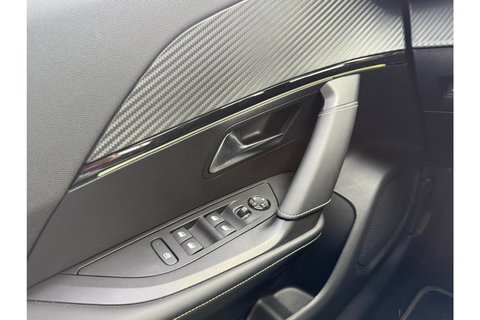 Peugeot 2008 1.2 PT GT-LINE 130PK AUTOMAAT LMV NAVI PDC-CAMERA