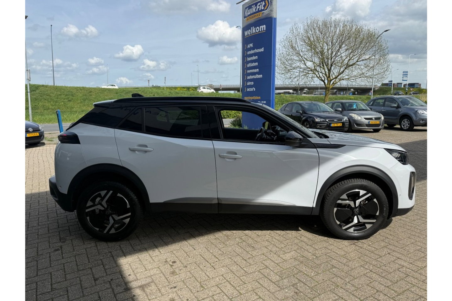 Peugeot 2008 1.2 PT GT-LINE 130PK AUTOMAAT LMV NAVI PDC-CAMERA