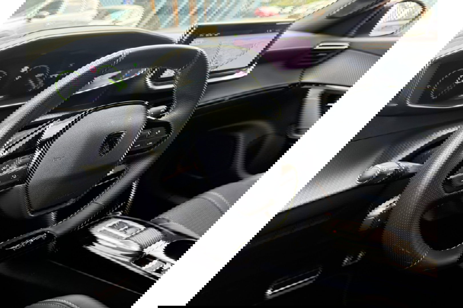 Peugeot 2008 1.2 PT GT-LINE 130PK AUTOMAAT LMV NAVI PDC-CAMERA