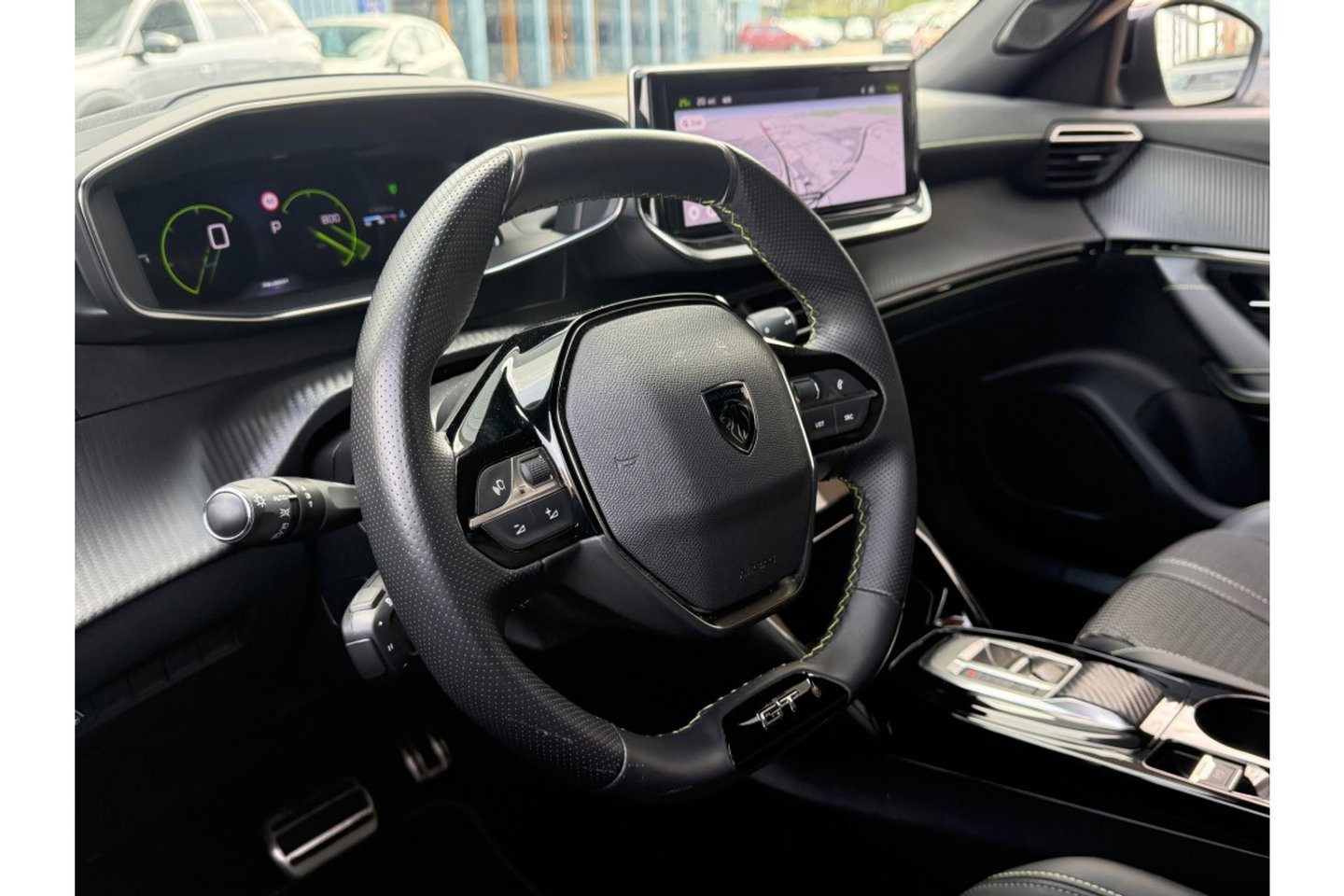 Peugeot 2008 1.2 PT GT-LINE 130PK AUTOMAAT LMV NAVI PDC-CAMERA