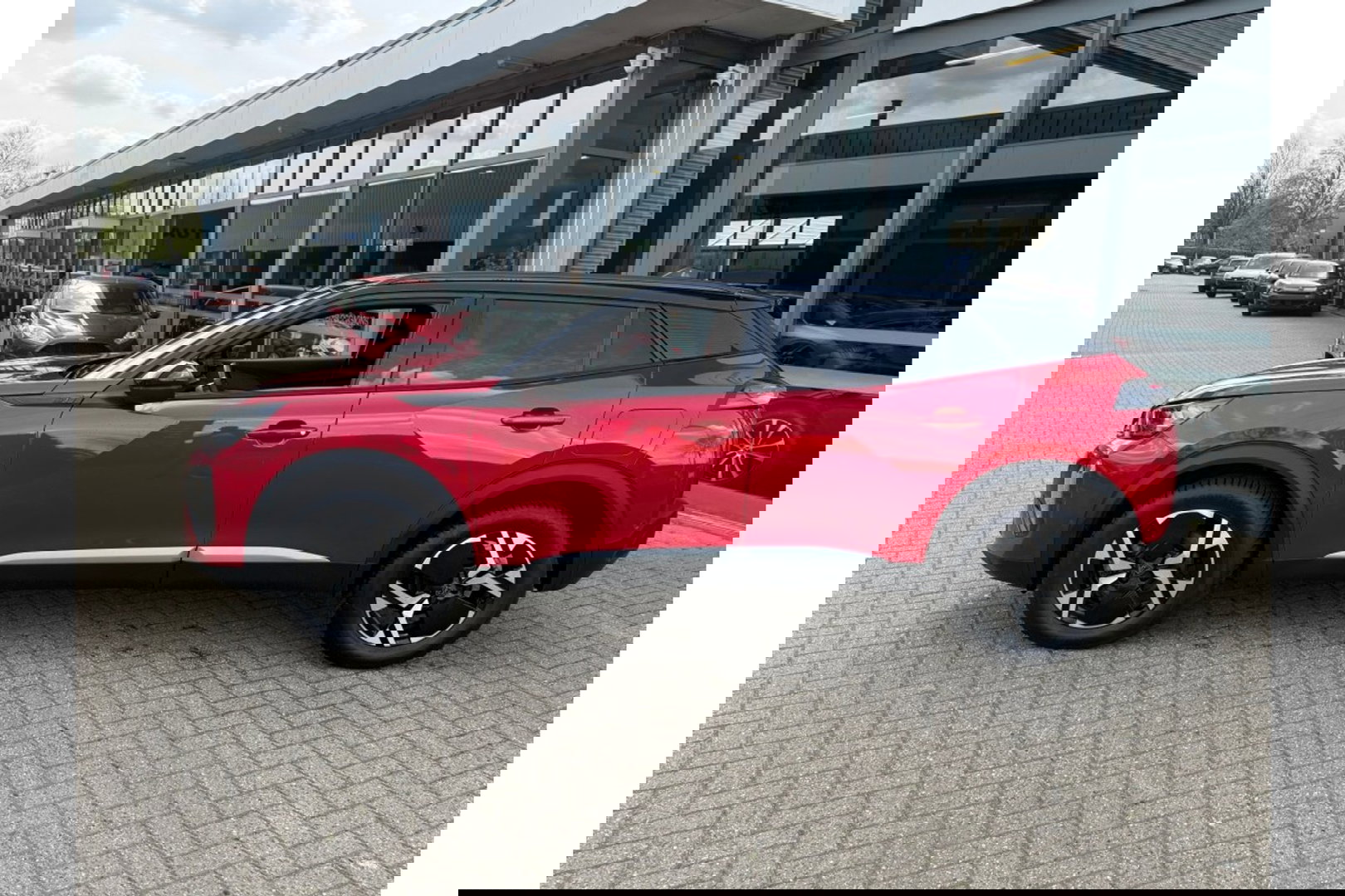 Peugeot 2008 1.2 PURETECH GT PACK AIRCO NAVI PDC-CAMERA.