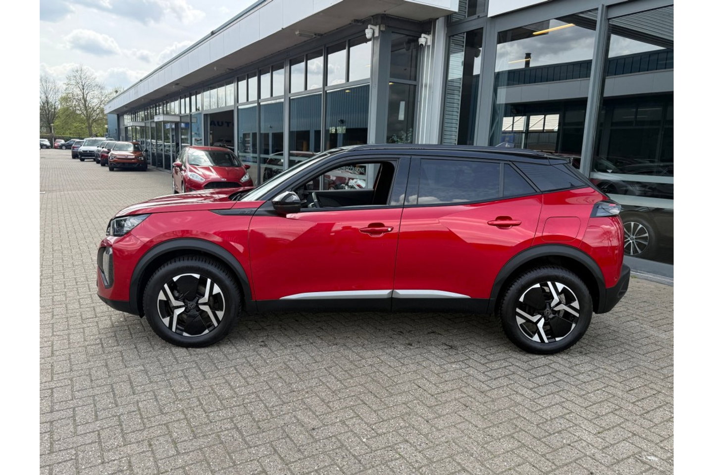 Peugeot 2008 1.2 PURETECH GT PACK AIRCO NAVI PDC-CAMERA.