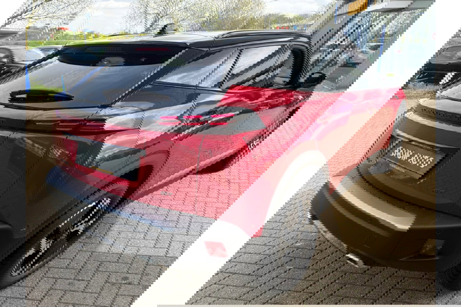 Peugeot 2008 1.2 PURETECH GT PACK AIRCO NAVI PDC-CAMERA.