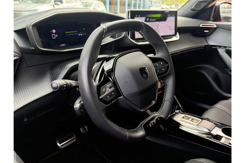 Peugeot 2008 1.2 PURETECH GT PACK AIRCO NAVI PDC-CAMERA.