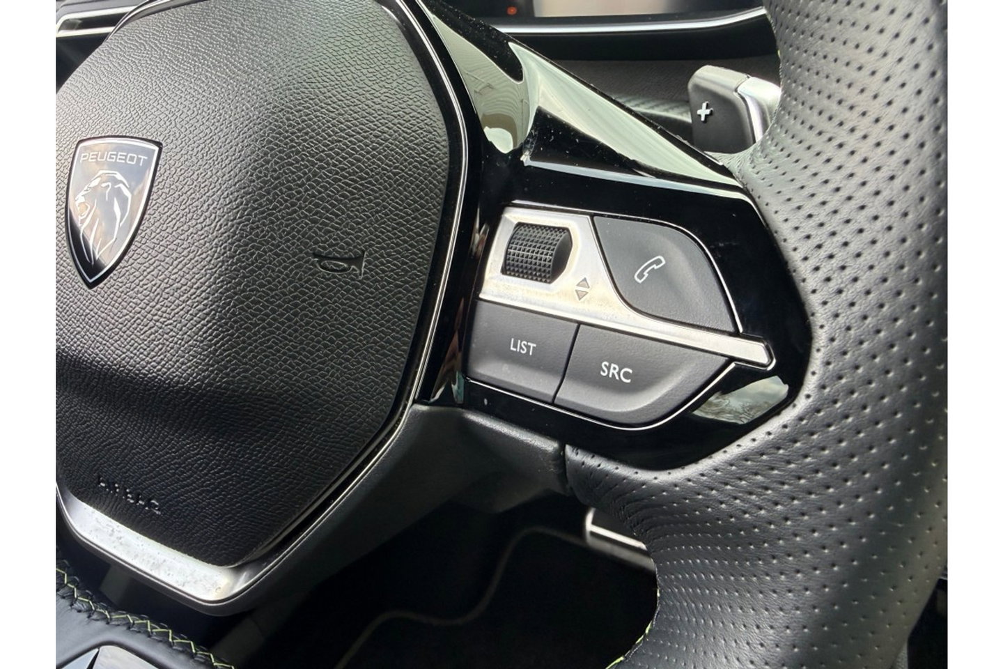 Peugeot 2008 1.2 PURETECH GT PACK AIRCO NAVI PDC-CAMERA.