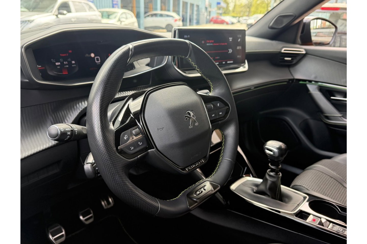 Peugeot 2008 1.2 PURETECH GT PACK 130PK AIRCO NAVI PDC-CAMERA.