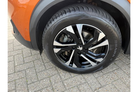 Peugeot 2008 1.2 PURETECH GT PACK 130PK AIRCO NAVI PDC-CAMERA.