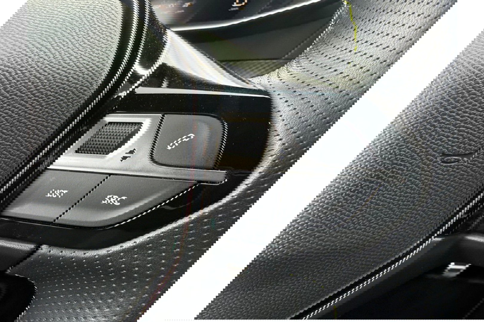 Peugeot 2008 1.2 PURETECH GT PACK 130PK AIRCO NAVI PDC-CAMERA.