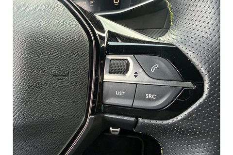 Peugeot 2008 1.2 PURETECH GT PACK 130PK AIRCO NAVI PDC-CAMERA.