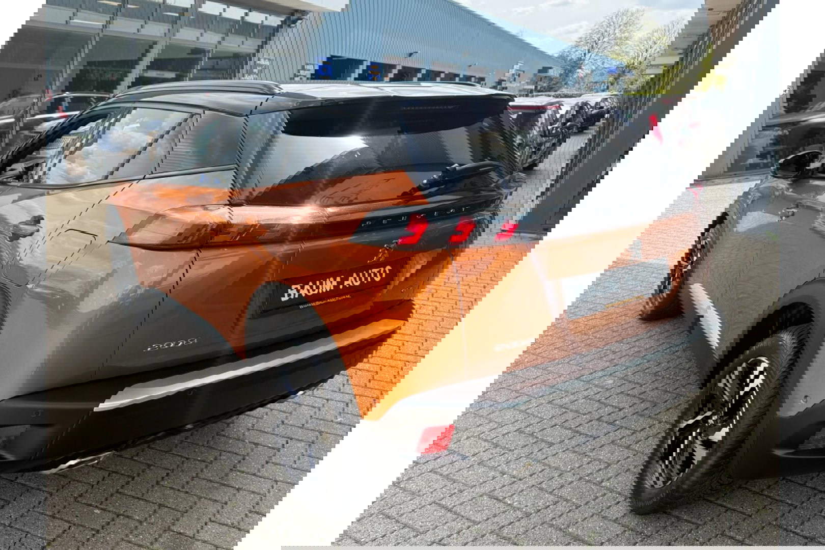 Peugeot 2008 1.2 PURETECH GT PACK 130PK AIRCO NAVI PDC-CAMERA.