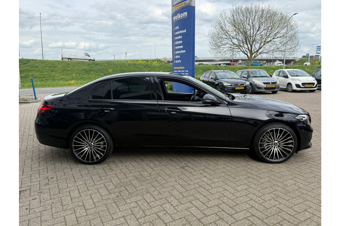 Mercedes-Benz C-Klasse 300 E LUX. LINE PHEV AUTOMAAT NAVI LMV PDC-CAMERA.