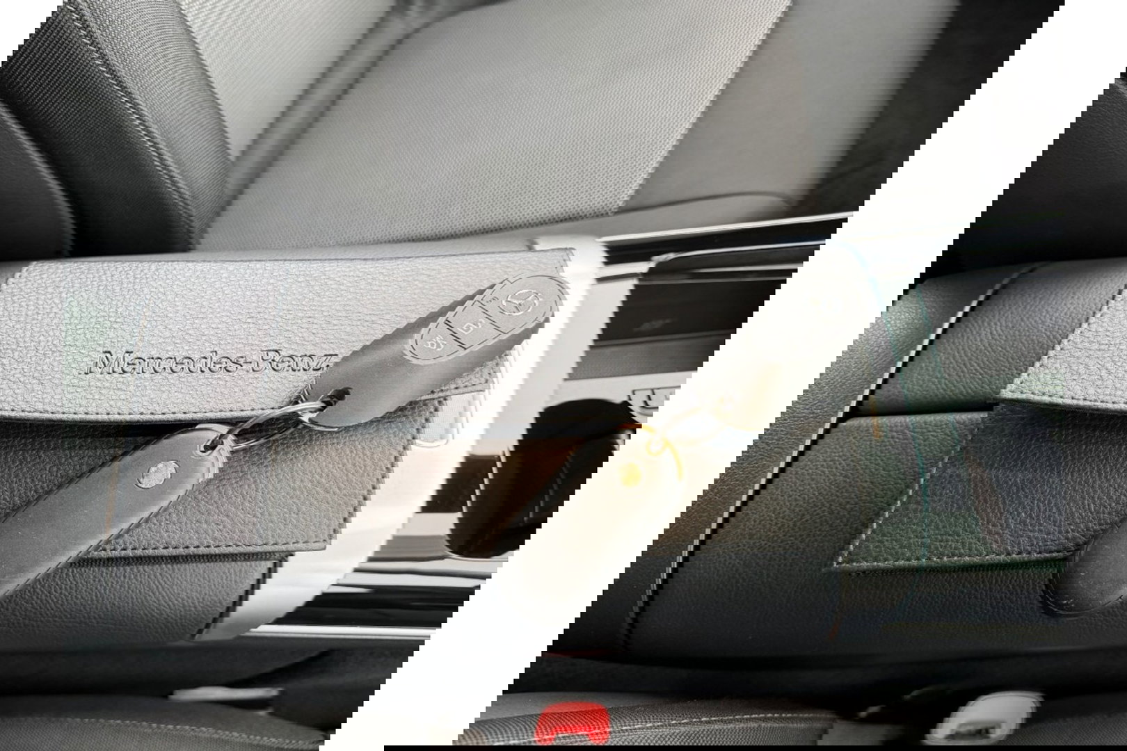 Mercedes-Benz C-Klasse 300 E LUX. LINE PHEV AUTOMAAT NAVI LMV PDC-CAMERA.