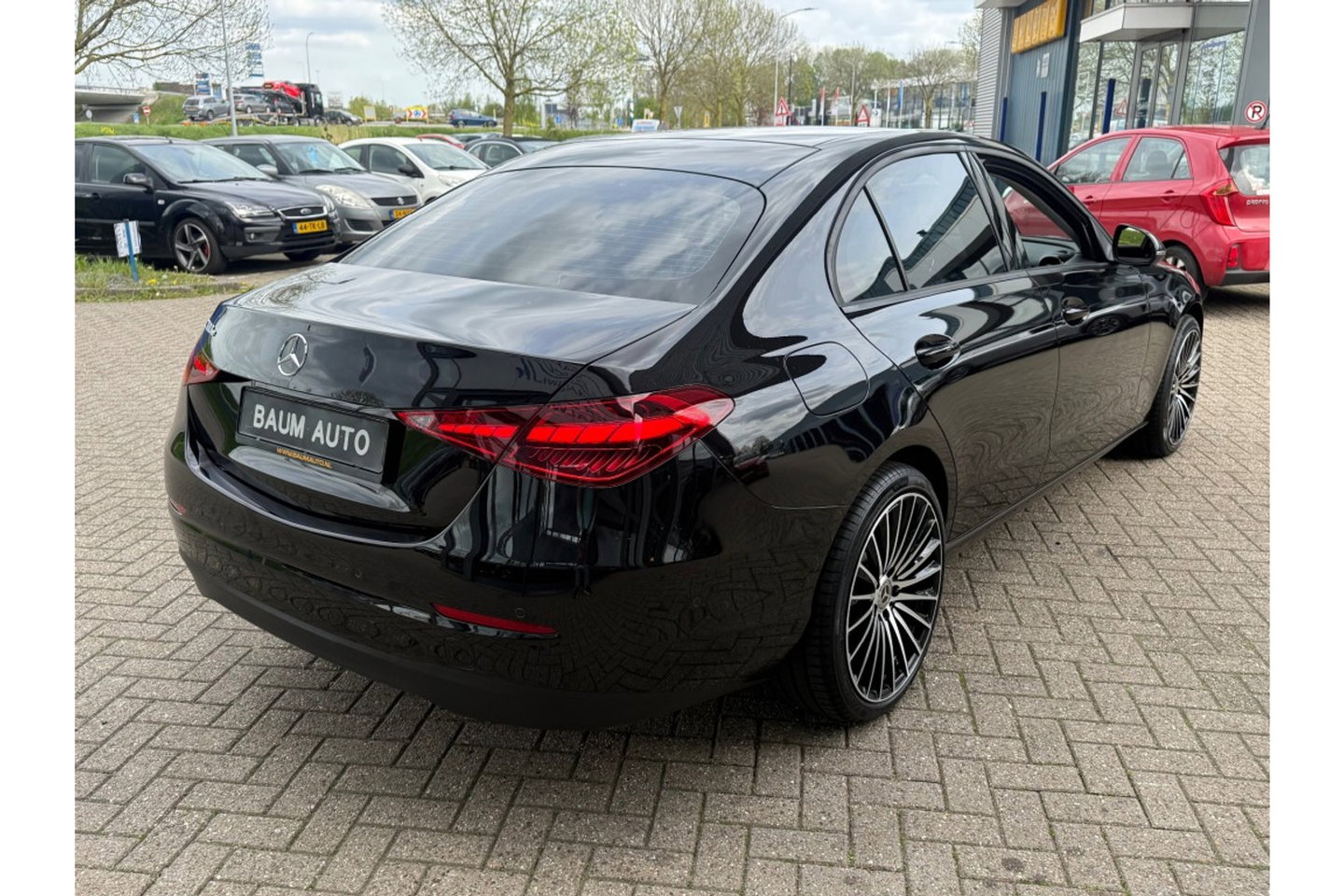 Mercedes-Benz C-Klasse 300 E LUX. LINE PHEV AUTOMAAT NAVI LMV PDC-CAMERA.