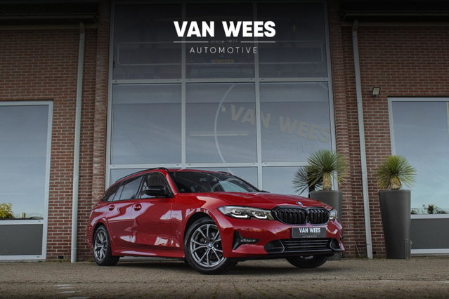 BMW 3 Serie - Touring 318i Business Edition Plus | Sport Line | 2e eigenaar | NL auto | Shadow Line | HiFi audio | DAB | M-sportstuur | Sportstoelen | Ambient light | Carplay | PDC