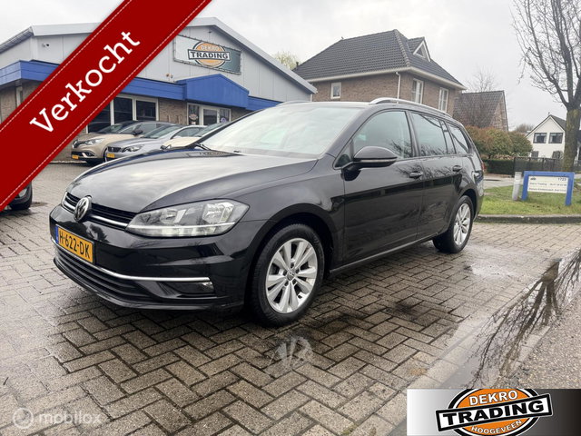 Volkswagen Golf - 1.6 TDI Business Highline Virtual Cockpit