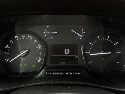 Opel Vivaro 1.5 CDTI L2H1 Selection | Cruise Control | Parkeersensoren | Apple Carplay | Android Auto | Dodehoek Sensor |