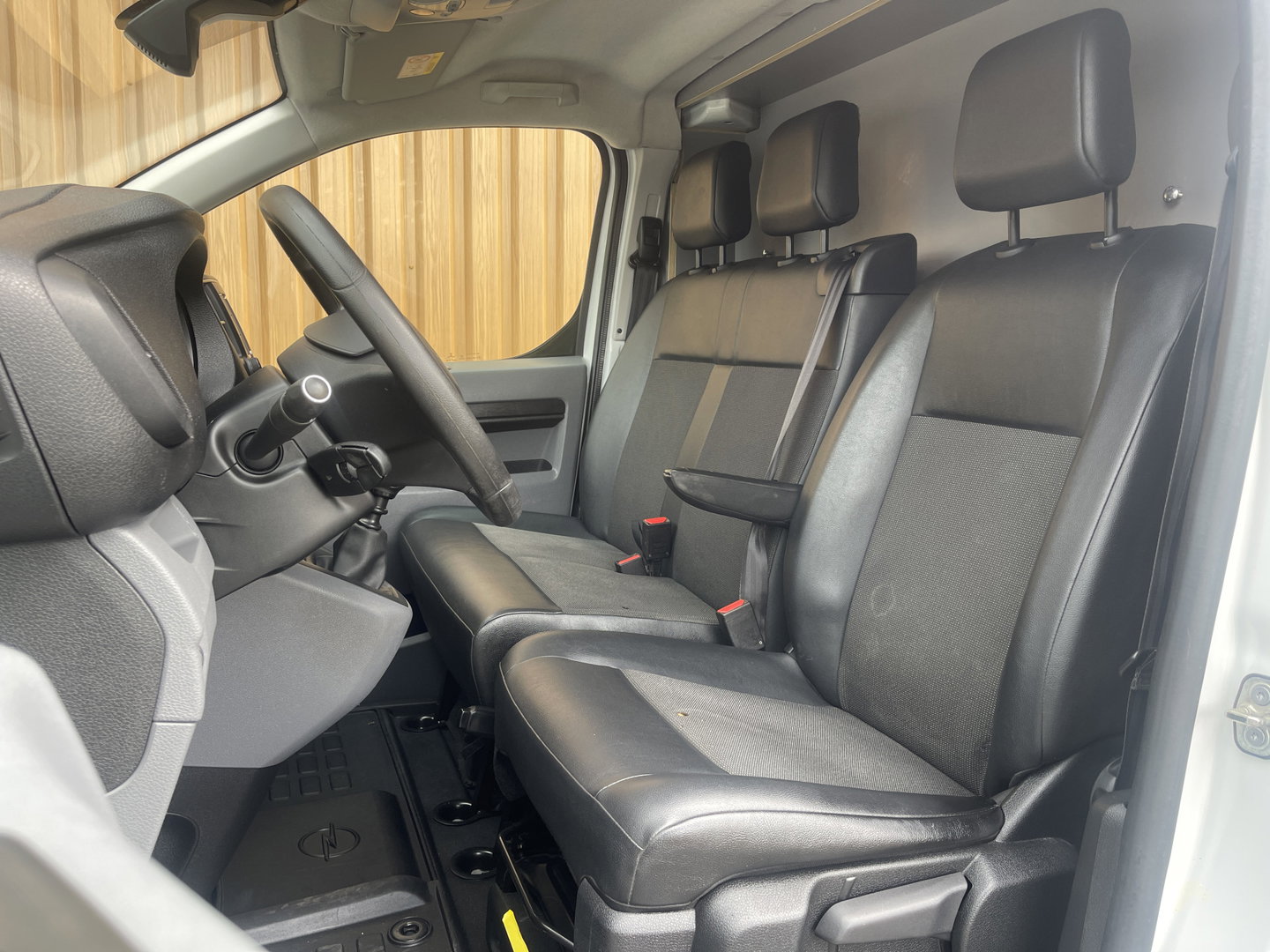 Opel Vivaro 1.5 CDTI L2H1 Selection | Cruise Control | Parkeersensoren | Apple Carplay | Android Auto | Dodehoek Sensor |