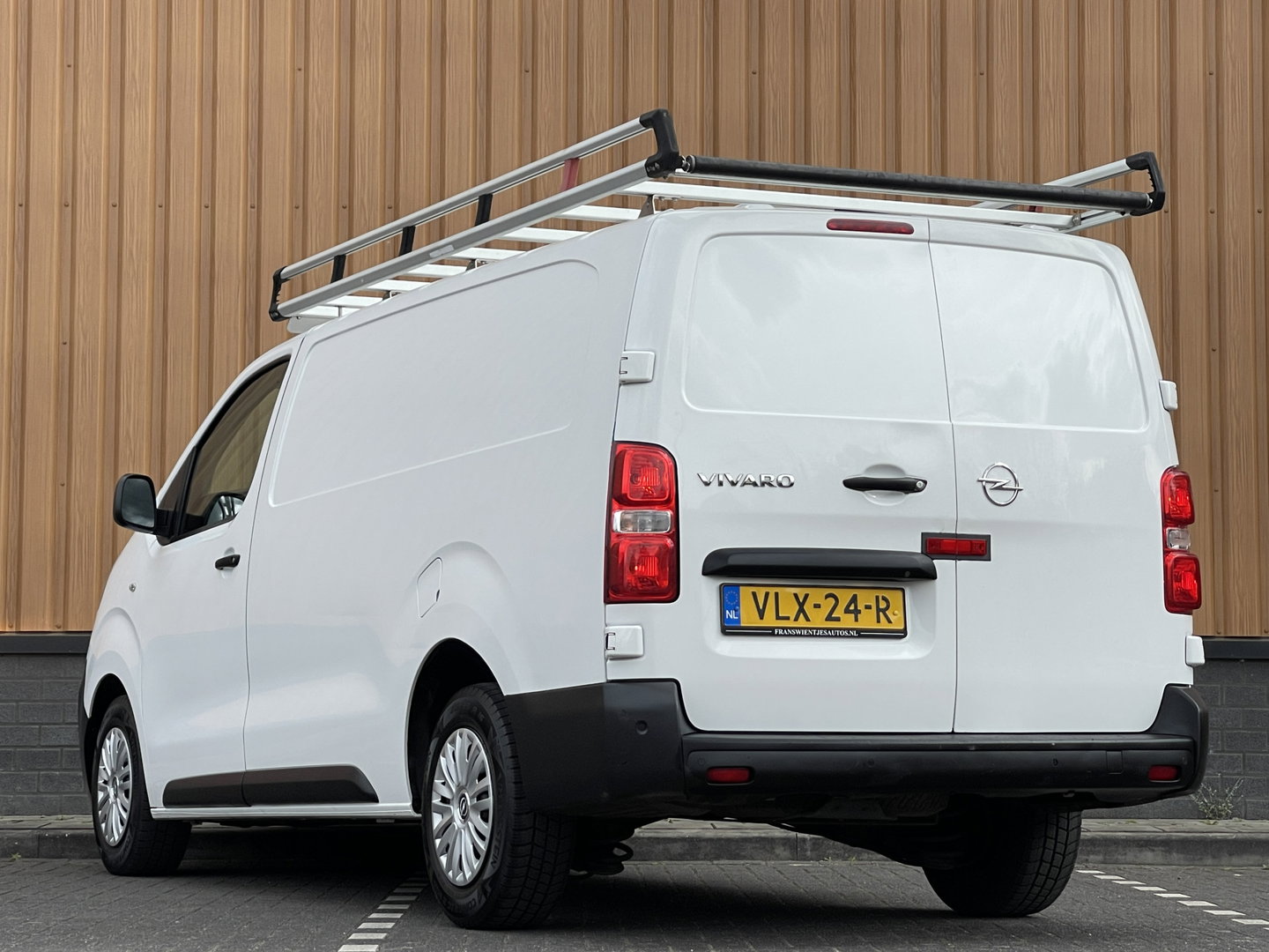 Opel Vivaro 1.5 CDTI L2H1 Selection | Cruise Control | Parkeersensoren | Apple Carplay | Android Auto | Dodehoek Sensor |