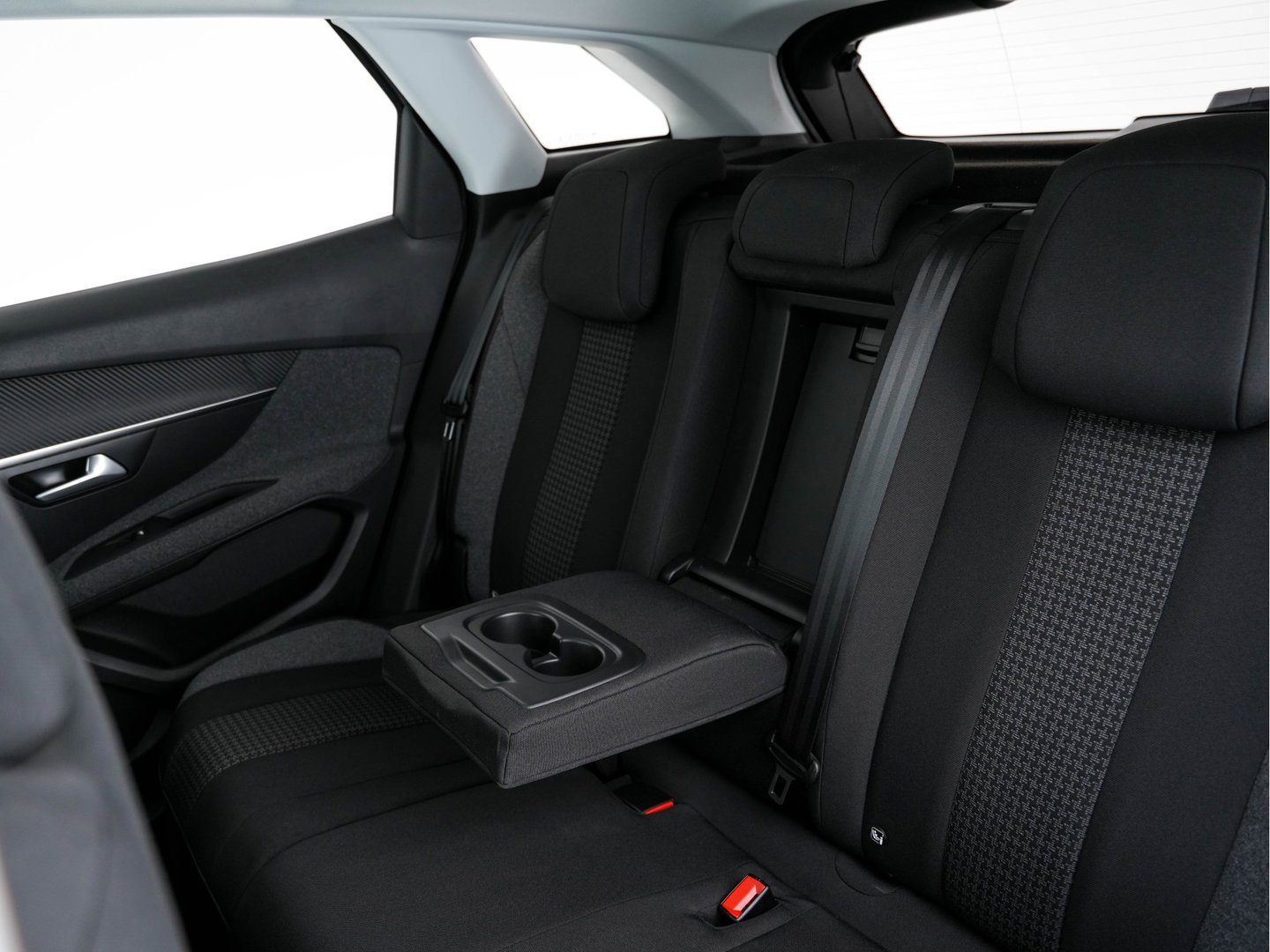 Peugeot 3008 1.2 PureTech Blue Lease Executive *NAVI-FULLMAP | DIGI-COCKPIT | SPORT-SEATS | ECC | PDC | CRUISE | CARPLAY  | PRIVACY-GLASS | TOWBAR | 17"ALU*