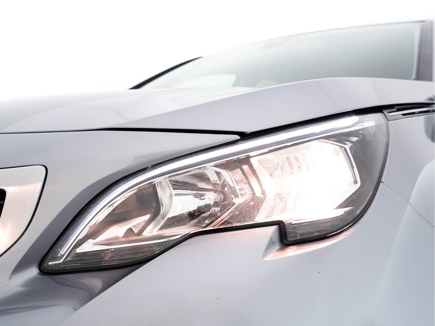 Peugeot 3008 1.2 PureTech Blue Lease Executive *NAVI-FULLMAP | DIGI-COCKPIT | SPORT-SEATS | ECC | PDC | CRUISE | CARPLAY  | PRIVACY-GLASS | TOWBAR | 17"ALU*