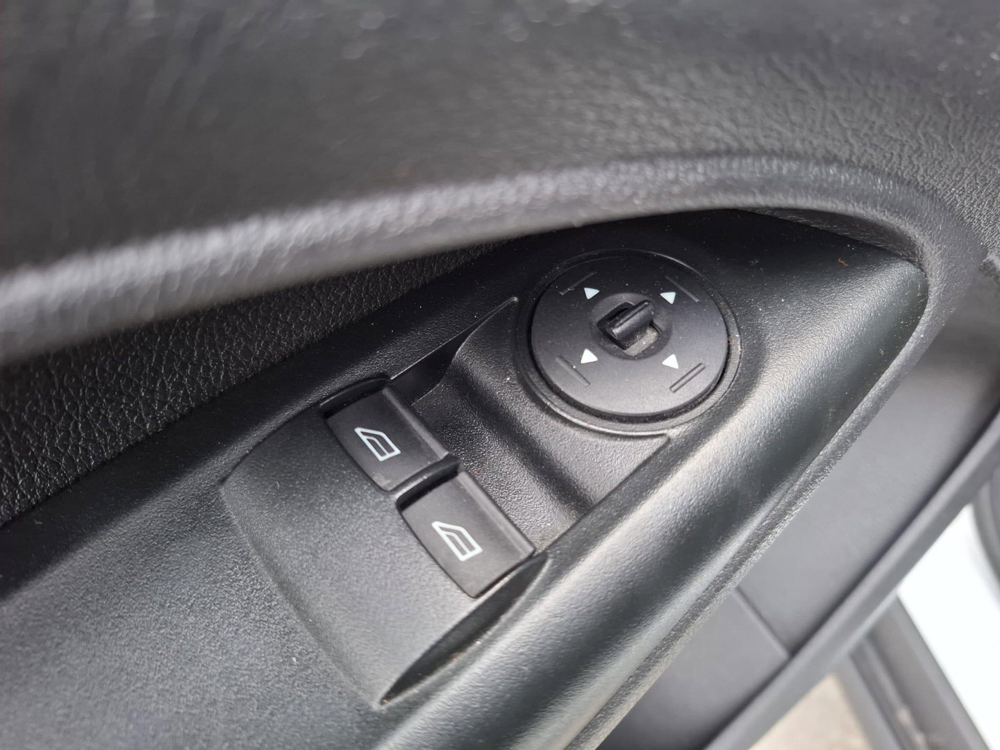 Ford Transit Connect 1.5 TDCI L2 Trend HP AIRCO / TREKHAAK / EURO 6 / 3 ZITS