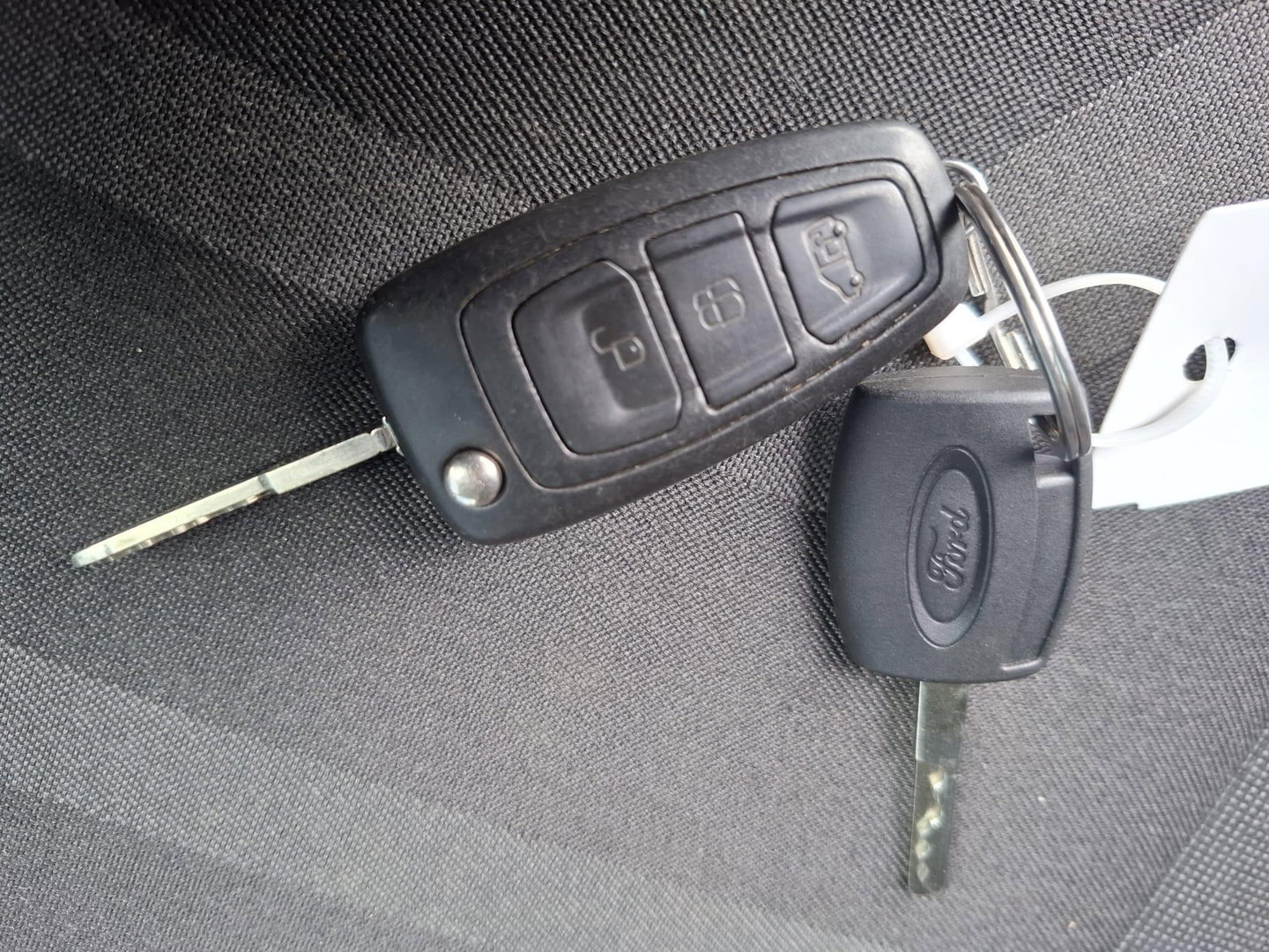 Ford Transit Connect 1.5 TDCI L2 Trend HP AIRCO / TREKHAAK / EURO 6 / 3 ZITS