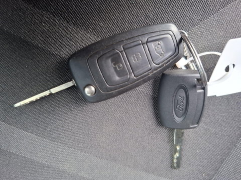 Ford Transit Connect 1.5 TDCI L2 Trend HP AIRCO / TREKHAAK / EURO 6 / 3 ZITS