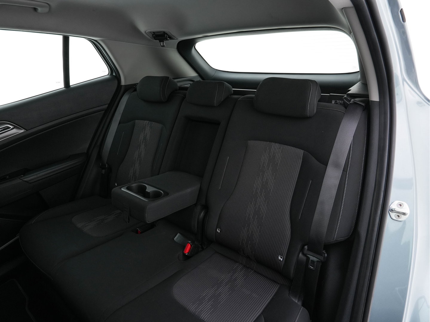 Kia Sportage 1.6 T-GDi Hybrid Dynamic-Line AWD (Plug-In) (INCL-BTW)  Aut. *FULL-LED | ADAPTIVE-CRUISE | WIDESCREEN-COCKPIT | NAVI-FULLMAP | DAB | COMFORTSEATS | ECC | SHIFTPADDLES | CAMERA | PDC | CARPLAY | 19''ALU*