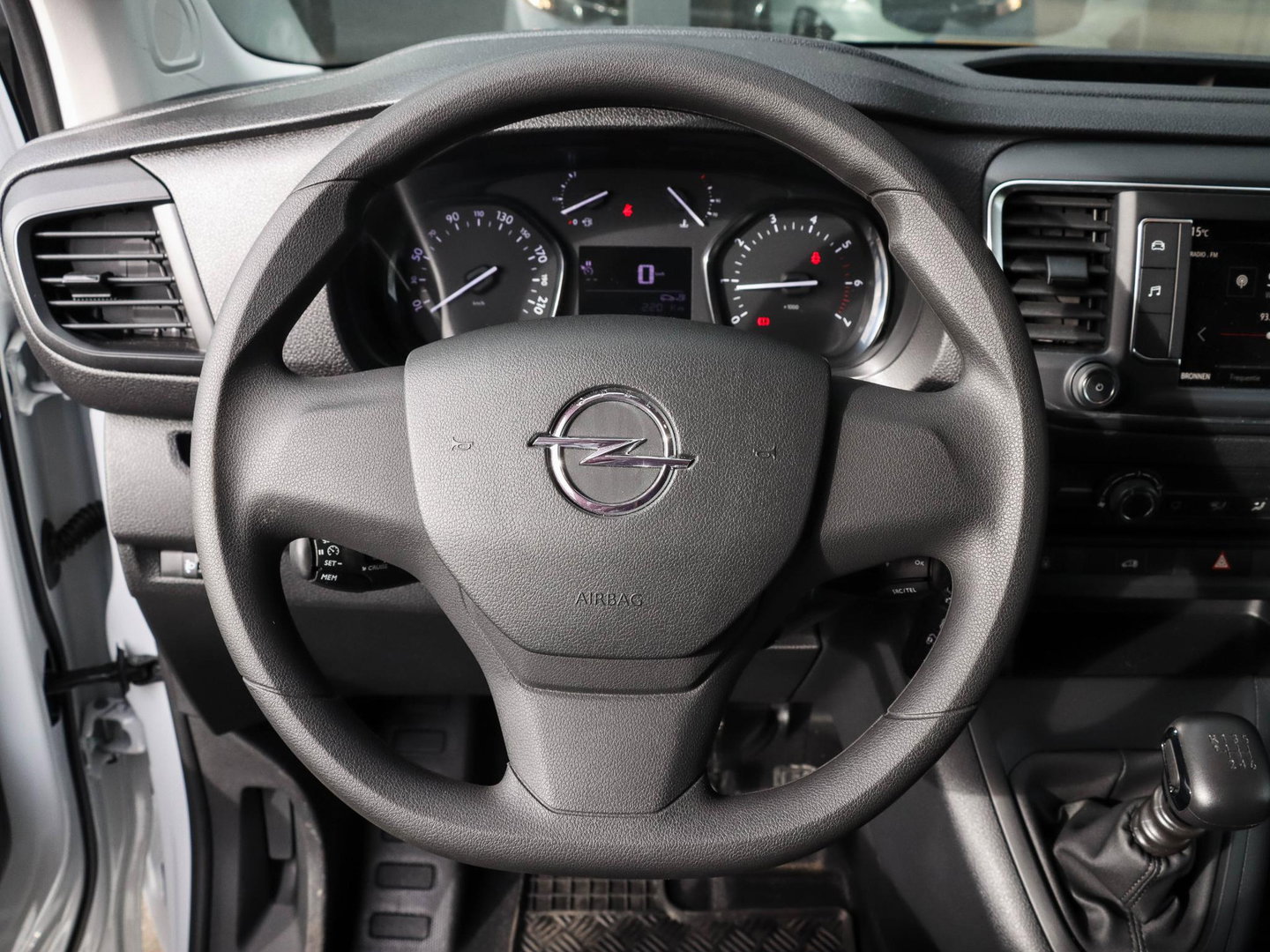 Opel Vivaro 2.0 CDTI 145 L3 Airco | 3 zitpl. | 8.900km | Camera | Laadruimtebetimmering