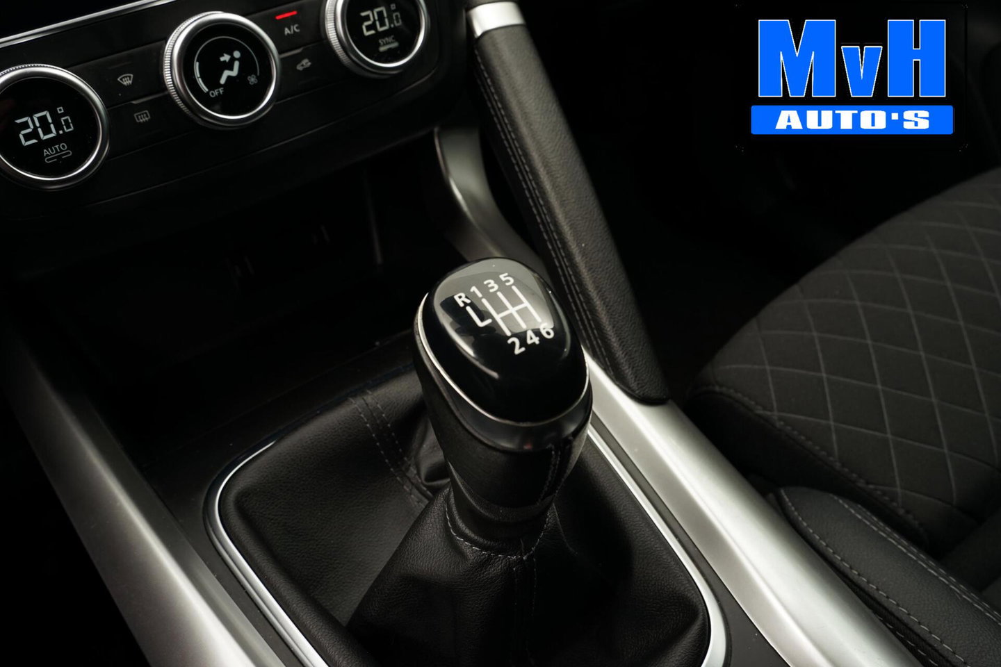 Renault Kadjar 1.3 TCe Intens|CAMERA|LED|TREKH|CLIMA|CARPLAY