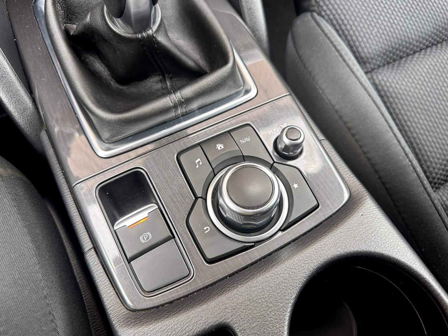 Mazda CX-5 2.0 SkyActiv-G 165 TS 2WD | Cruise Control | Parkeersensoren | Stoelverwarming | Dodehoek Sensor | Trekhaak | DAB | Bluetooth | Airconditioning