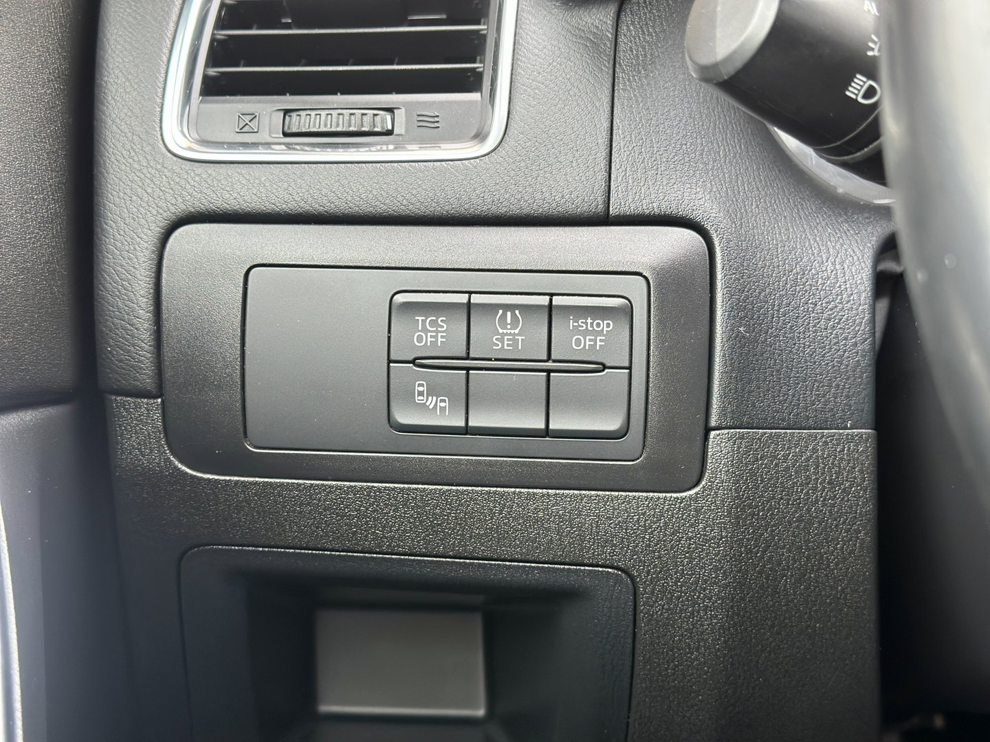 Mazda CX-5 2.0 SkyActiv-G 165 TS 2WD | Cruise Control | Parkeersensoren | Stoelverwarming | Dodehoek Sensor | Trekhaak | DAB | Bluetooth | Airconditioning