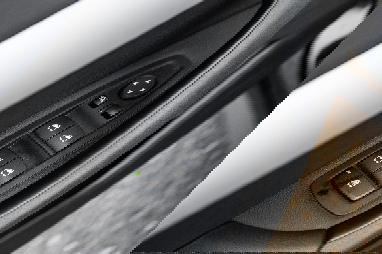 BMW X1 xDrive25e Executive CAMERA / CARPLAY / HEAD UP DISPLAY / LEDER / LED / CRUISE CONTROLE / STOELVERWARMING