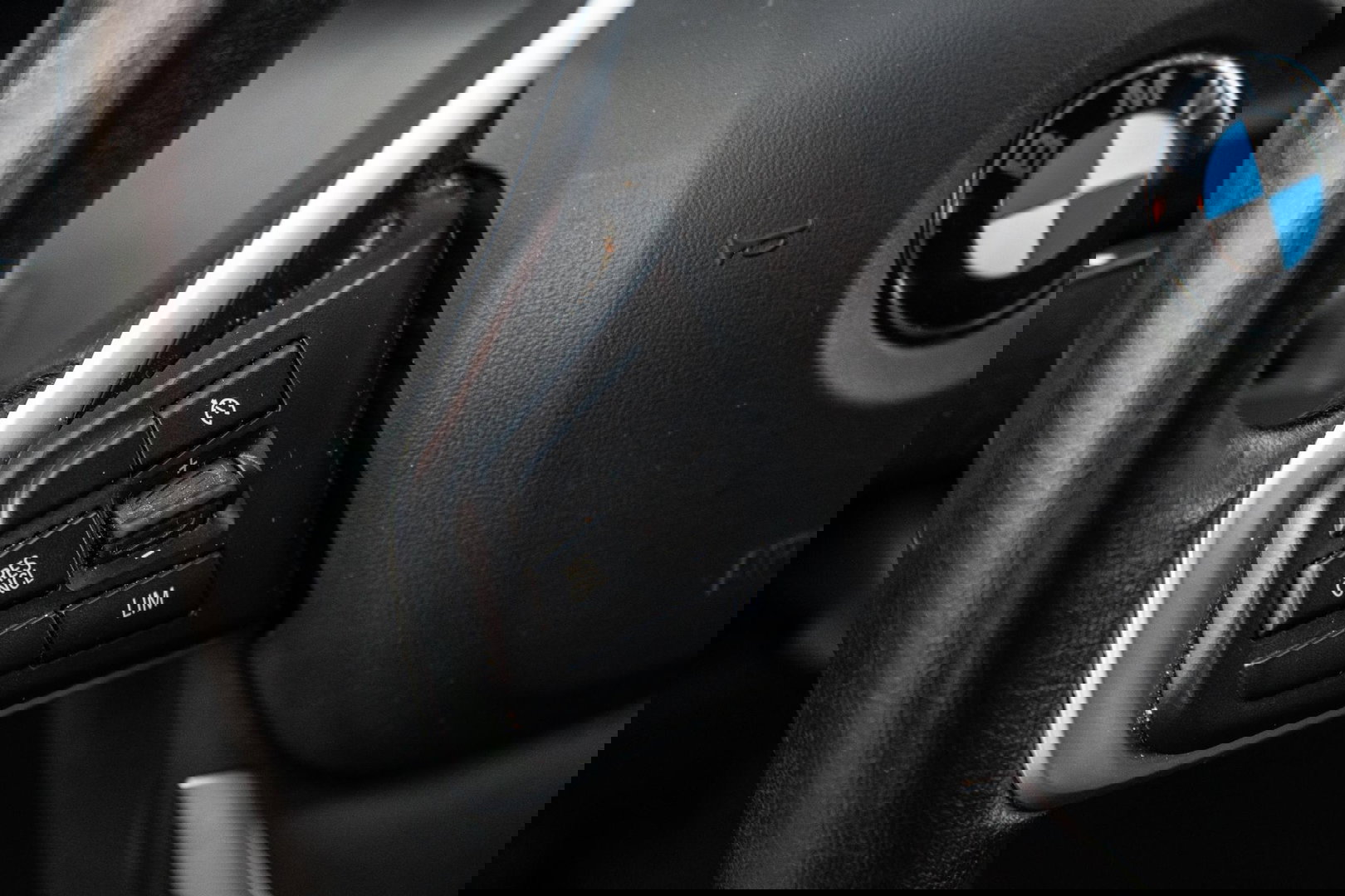 BMW X1 xDrive25e Executive CAMERA / CARPLAY / HEAD UP DISPLAY / LEDER / LED / CRUISE CONTROLE / STOELVERWARMING