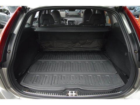 Volvo XC60 T5 Inscription | Panoramadak | Trekhaak | Camera | BLIS | Stoelverwarming | Leer | Elektrische stoelen |