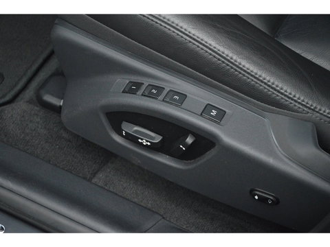 Volvo XC60 T5 Inscription | Panoramadak | Trekhaak | Camera | BLIS | Stoelverwarming | Leer | Elektrische stoelen |