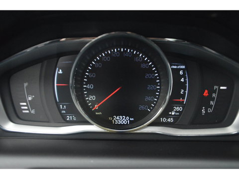 Volvo XC60 T5 Inscription | Panoramadak | Trekhaak | Camera | BLIS | Stoelverwarming | Leer | Elektrische stoelen |