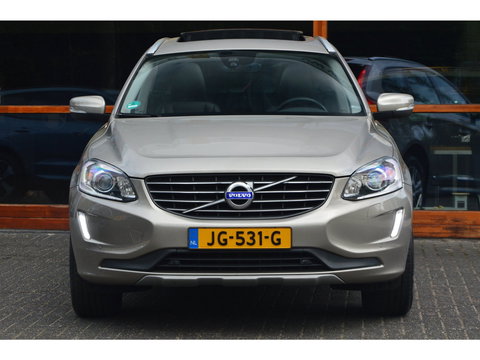 Volvo XC60 T5 Inscription | Panoramadak | Trekhaak | Camera | BLIS | Stoelverwarming | Leer | Elektrische stoelen |