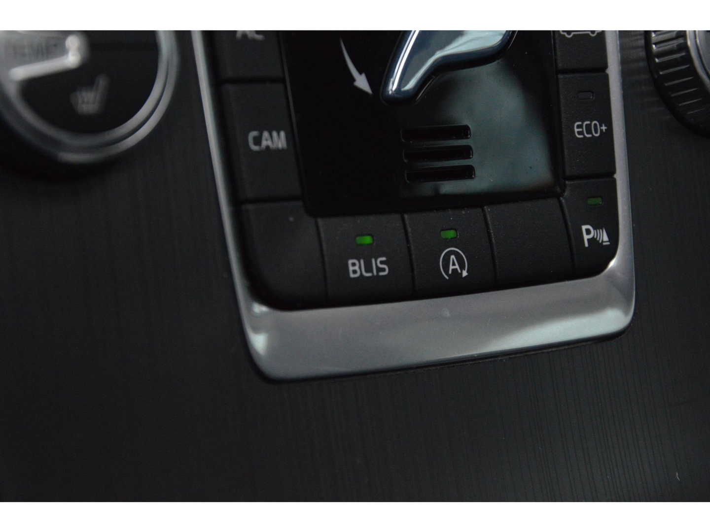 Volvo XC60 T5 Inscription | Panoramadak | Trekhaak | Camera | BLIS | Stoelverwarming | Leer | Elektrische stoelen |