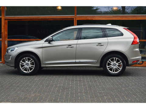 Volvo XC60 T5 Inscription | Panoramadak | Trekhaak | Camera | BLIS | Stoelverwarming | Leer | Elektrische stoelen |