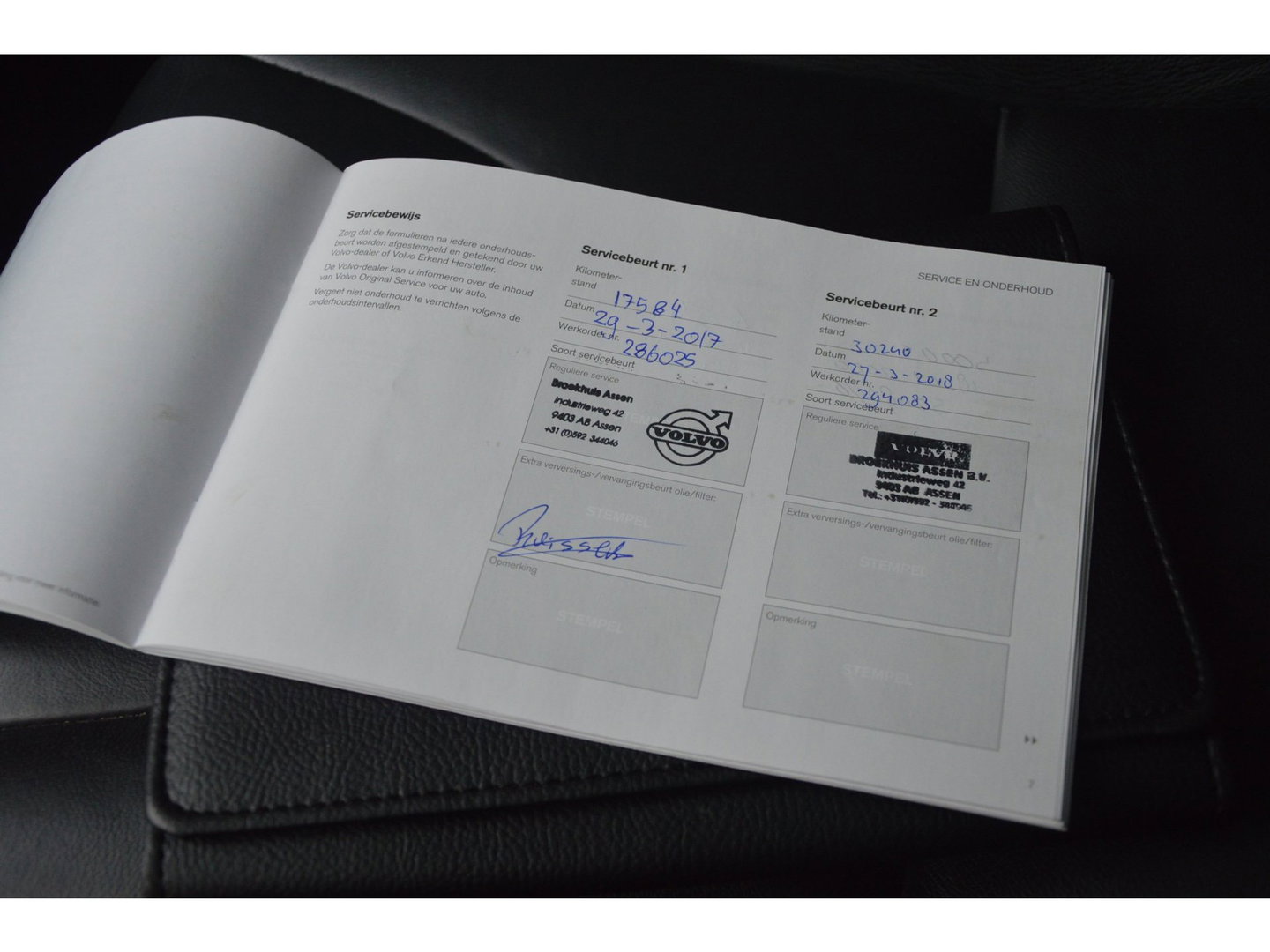 Volvo XC60 T5 Inscription | Panoramadak | Trekhaak | Camera | BLIS | Stoelverwarming | Leer | Elektrische stoelen |