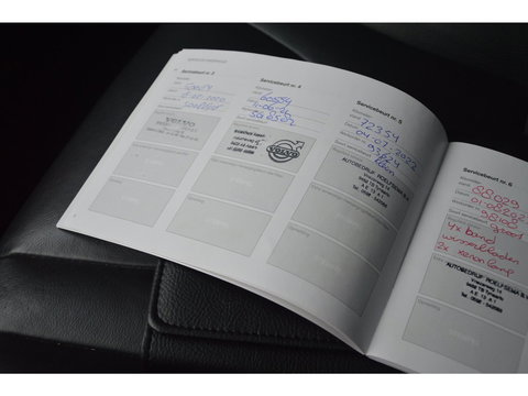 Volvo XC60 T5 Inscription | Panoramadak | Trekhaak | Camera | BLIS | Stoelverwarming | Leer | Elektrische stoelen |