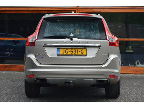 Volvo XC60 T5 Inscription | Panoramadak | Trekhaak | Camera | BLIS | Stoelverwarming | Leer | Elektrische stoelen |