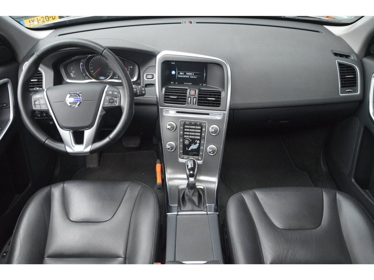 Volvo XC60 T5 Inscription | Panoramadak | Trekhaak | Camera | BLIS | Stoelverwarming | Leer | Elektrische stoelen |