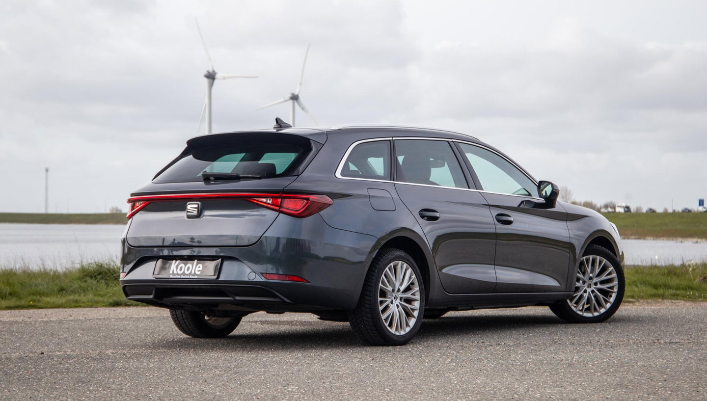 SEAT Leon Sportstourer 1.4 TSI eHybrid PHEV FR Business Intense EXCELLENCE / CARPLAY / AIRCO / CAMERA / DEALER ONDERHOUDEN