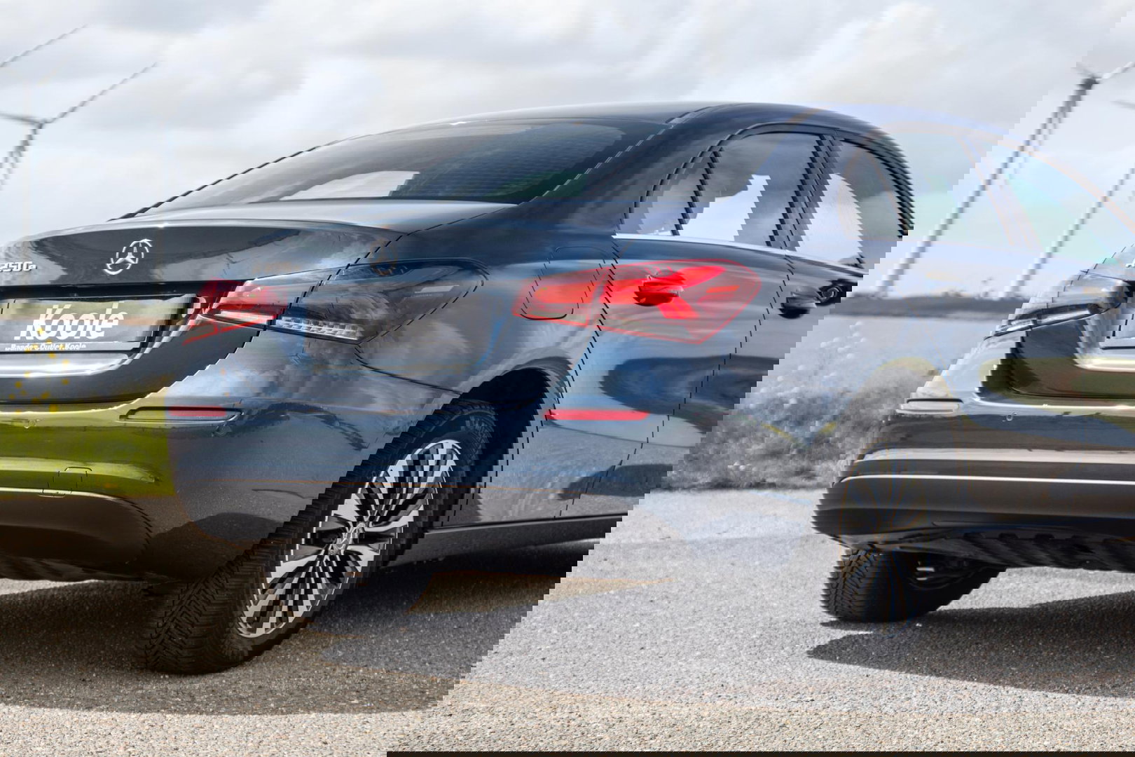 Mercedes-Benz A-Klasse 250 e Business Line CARPLAY / CAMERA / LEER / DEALER ONDERHOUDEN