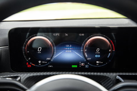 Mercedes-Benz A-Klasse 250 e Business Line CARPLAY / CAMERA / LEER / DEALER ONDERHOUDEN